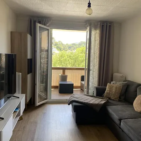 Apartment Spacious T2 In The Heart Of *