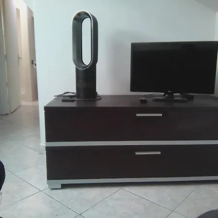 Hypercentre De Eux Calme Absolue