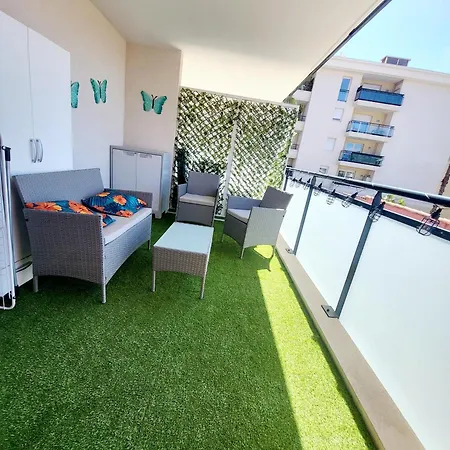 Beau Studio, Terrasse, Proche Tramway Appartement