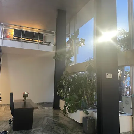 Maison d'hôtes With Terrace & Rooftop Pool In Promenade Des 3*