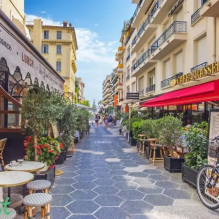 Apartment Au Petit Carre D Or Proche Plages Et Prom Nice