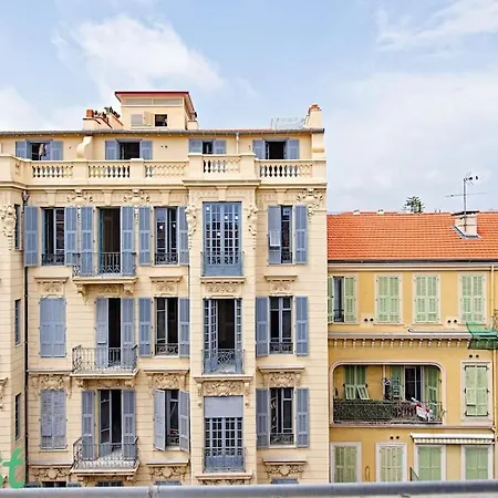Apartment Au Petit Carre D Or Proche Plages Et Prom