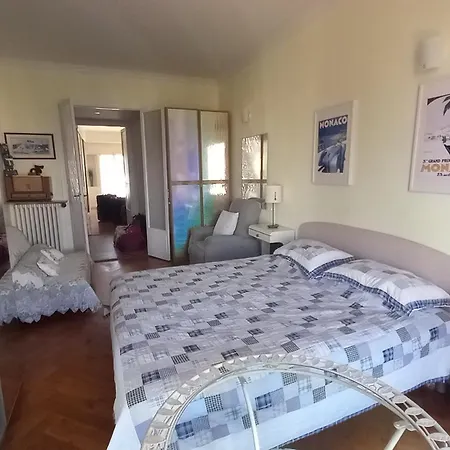 Spacious And Sunny Apartment *