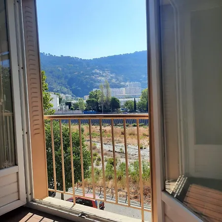 Séjour chez l'habitant La 1, Climatisée Ac, Cuisine Privée *
