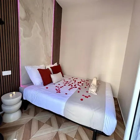Seabnb - City & Sea - Ac - 2 Min To Tram Apartment *