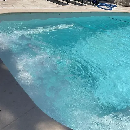Apartment Magnifique Sur Les Hauteurs De Nice, Piscine, Parking Et Wifi