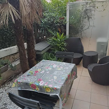 Harry Garden Appartement *