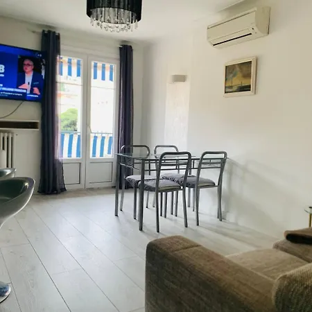 Nizza, Gemitliche 3 Zimmer Am Meer Apartment Nice