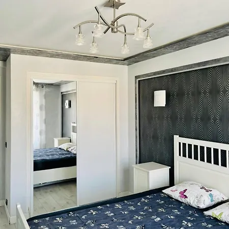 Apartment Nizza, Gemitliche 3 Zimmer Am Meer