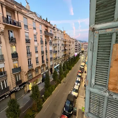 Centre Gare Iconic Vernier * Nice