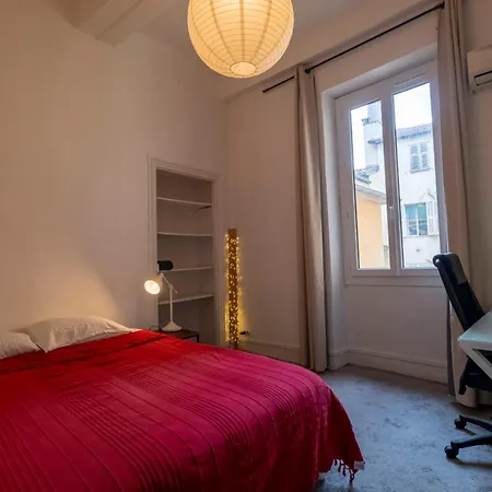 Spacieux Vieux *