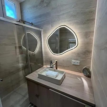 Le Port - Sublime 2 Pieces Climatise Apartment *