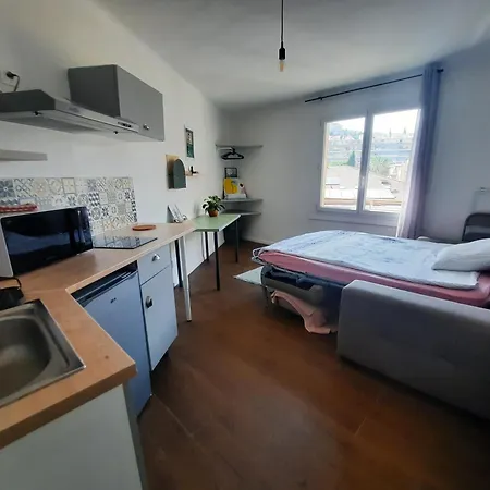 La 3, Climatisée Ac, Cuisine Privée, Calme Séjour chez l'habitant *