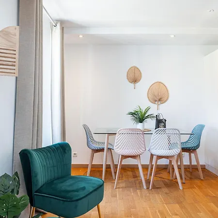 Massena Street - 1 Bdr Duplex With Ac & Parking Appartement