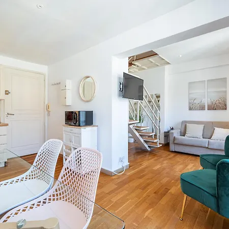 Appartement Massena Street - 1 Bdr Duplex With Ac & Parking
