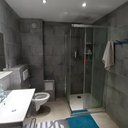 Charming T5 With Garden And Terrace Apartment Nice
