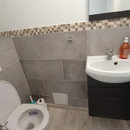 Charming T5 With Garden And Terrace Apartment *
