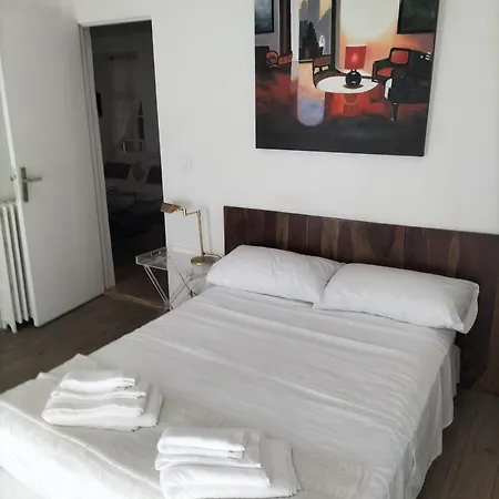 Movida Apartment *