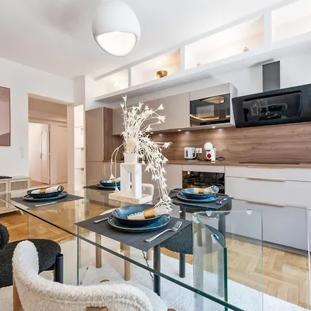 Luxueux, Spacieux Et équipé à 5 Min Du Port Appartement *