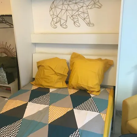 Proche Du Centre-ville Apartment *