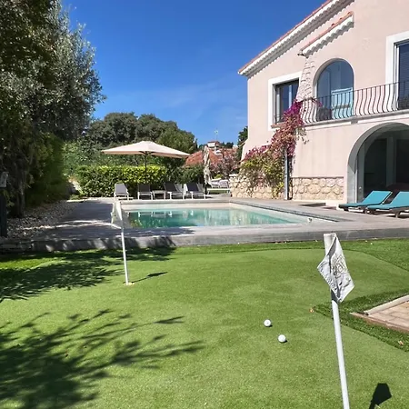 Superbe Piscine Proche Et Au Calme