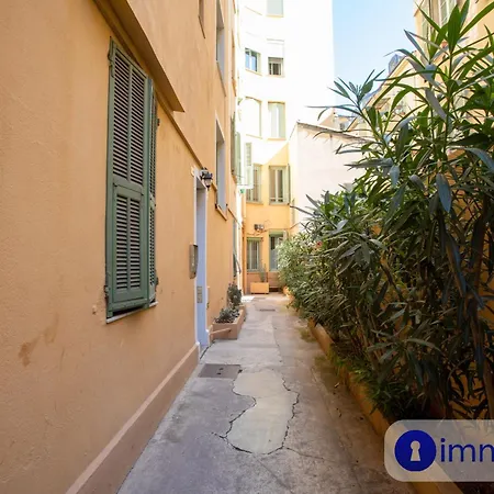 Studio Air-conditioned Port Of Apartment *