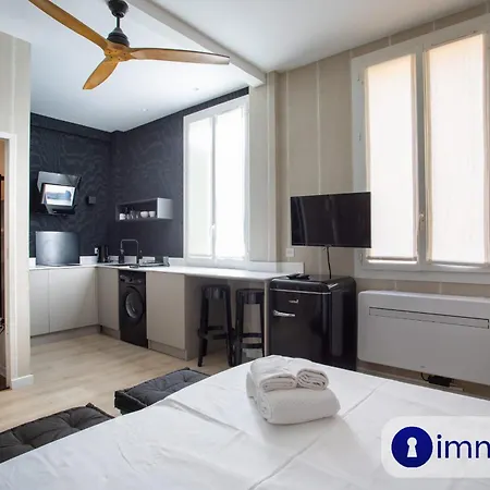 Studio Air-conditioned Port Of Apartment