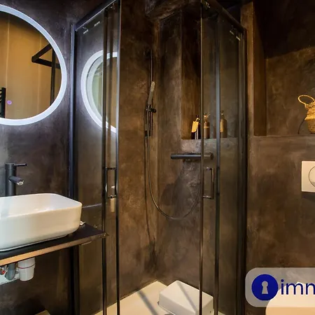 Apartment Studio Air-conditioned Port Of