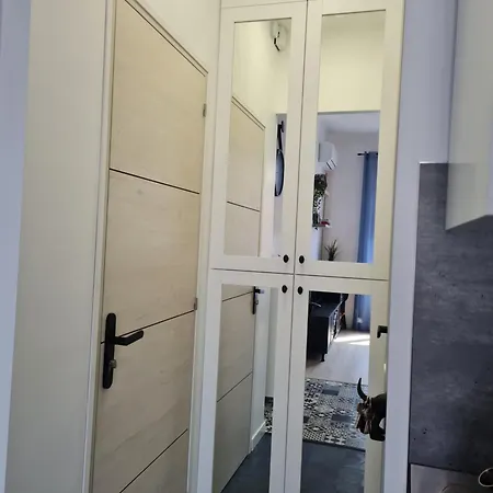 Apartment Beau Studio De 400 M De La Plage, Bien Equipe, Climatise Nice