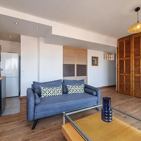 Open Sky Terrace Lage 1 Bdr & Parking Appartement *