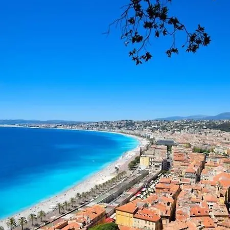 Apartment Spacious And Pleasant 3 Bedroom Flat Nice