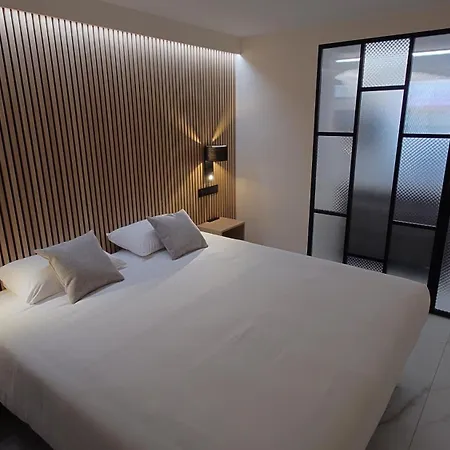 Aparthotel Club 4*
