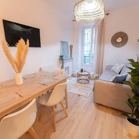 Elegant 4 Pieces Au Centre De Apartment Nice