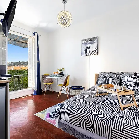 Apartment Center - Balcony Quiet - Air Conditioner - Kitchen - Wifi - Tram *