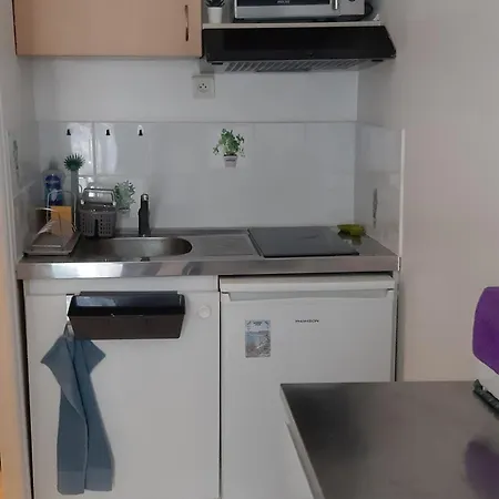 Joli Studio Climatise Parking Gratuit Sur Place Apartment