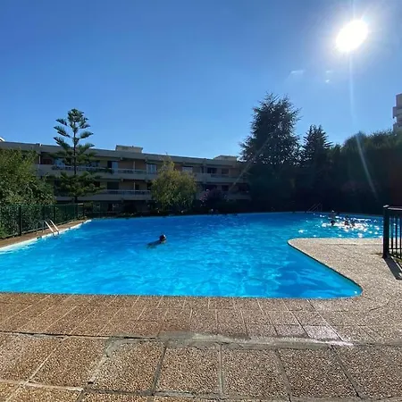 Grand 3p Pieces Au Calme Dans Avec Piscine, Restaurant, Tennis, Climatisation