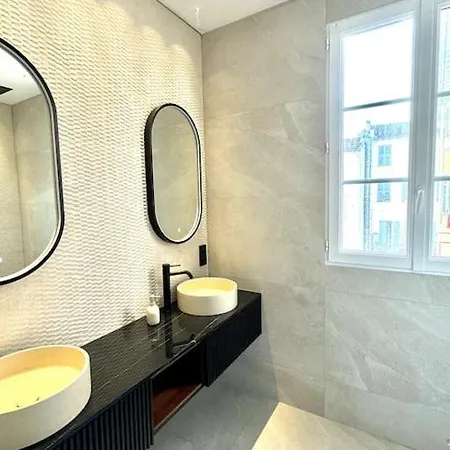 Modern Massena Place Apartment Nice