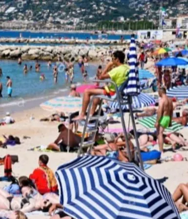 Centre Ville- Magnifique De 50m2 Pres De La Gare Nice- Cosy-wifi * Nice