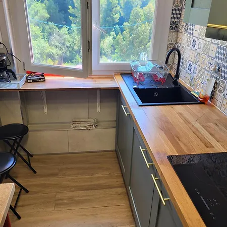 Séjour chez l'habitant Private Room-2 In Hannana Apartment- 2 Min Walk To Tram 12 Min To Train Station 15 Min To Massena Place Nice