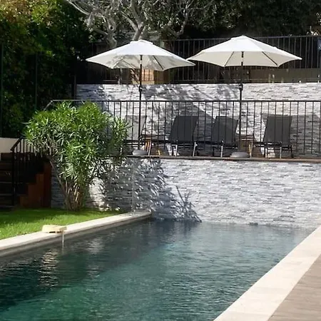 Hotel Sea View Villa, Pool, 4 Bedrooms, Air Conditioning, 1 Mile *