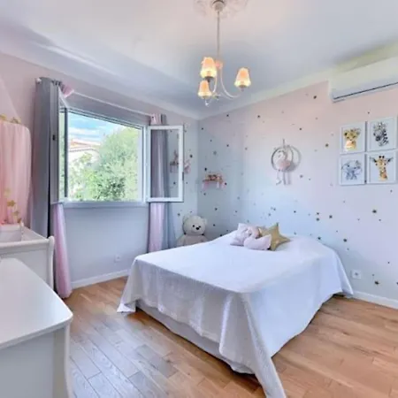 Sea View Villa, Pool, 4 Bedrooms, Air Conditioning, 1 Mile Hotel *