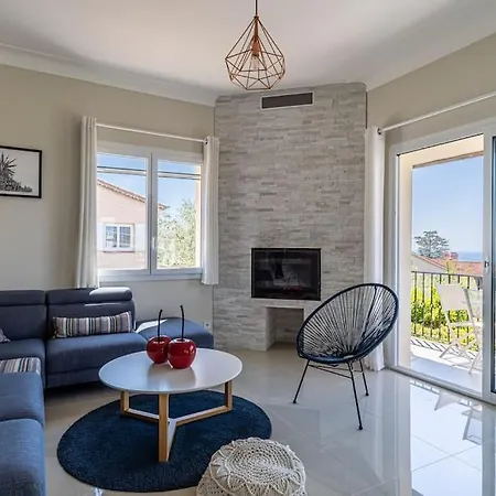 Sea View Villa, Pool, 4 Bedrooms, Air Conditioning, 1 Mile * Nice