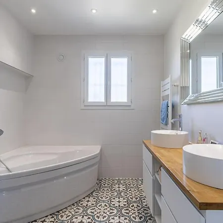 Sea View Villa, Pool, 4 Bedrooms, Air Conditioning, 1 Mile * Nice