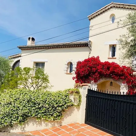 Hotel Sea View Villa, Pool, 4 Bedrooms, Air Conditioning, 1 Mile Nice