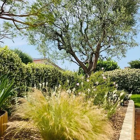 Hotel Sea View Villa, Pool, 4 Bedrooms, Air Conditioning, 1 Mile Nice