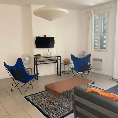Bleu Appartement *