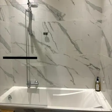 3 Bedroom In Apartment