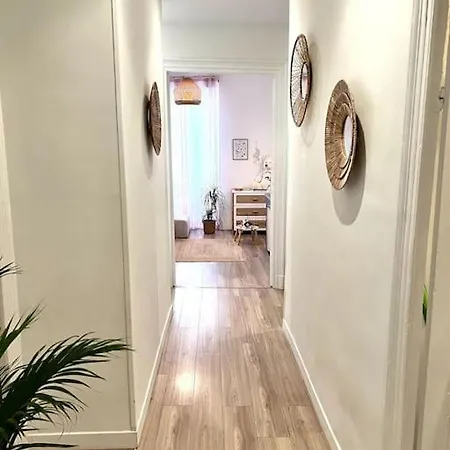 Apartment 3 Bedroom In