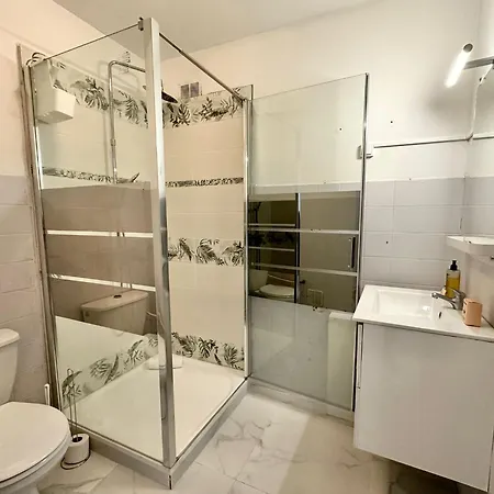 Studio - Plage A 50m, Tram, Wifi Et Commerces Apartment Nice