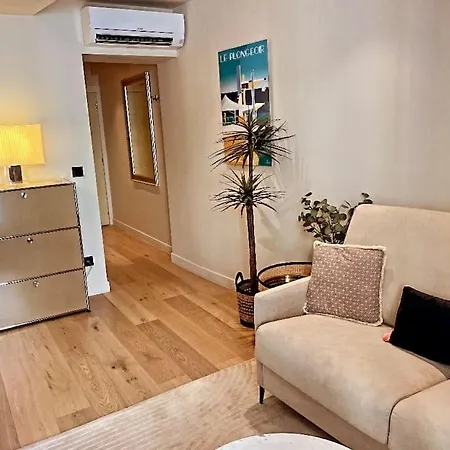 Masséna Street, 2 Balcony Appartement *